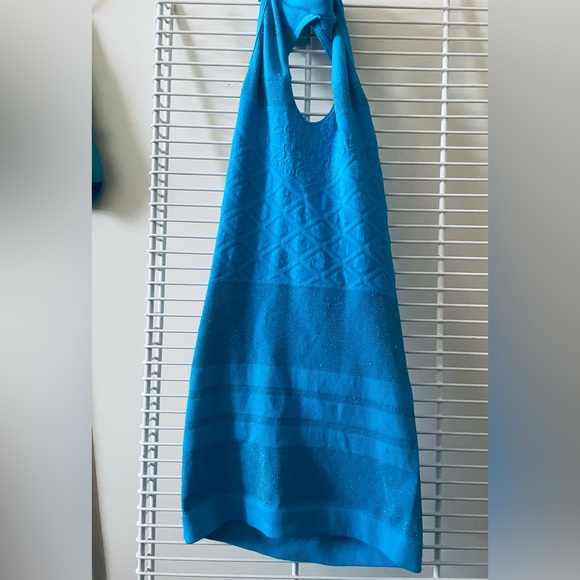 2 Tops—Size Small Boho Stretchy Floral Print & Royal Blue Stretchy Tank - Picture 3 of 10